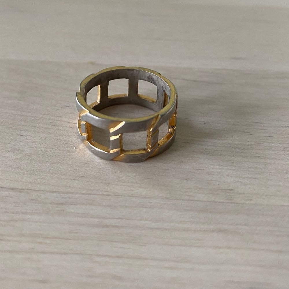 Contemporary Chain Patterned Ring - Picture 3 of 3